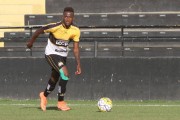 Jogadores do Tigre treinam no CT visando jogo contra o Vasco