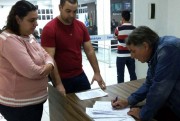 Moradores rejeitam destina&ccedil;&atilde;o de im&oacute;vel para acampamentos