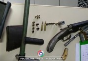 Drogas, armas e munições são apreendidas em Laguna