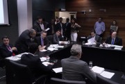 Mais uma PEC sobre aposentadoria de ex-governadores