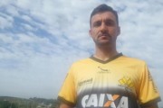 O lateral M&aacute;rcio Goiano &eacute; liberado pelo Crici&uacute;ma
