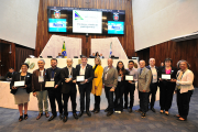 Escola do Legislativo ganha prêmio nacional com projeto Hackathon Cívico
