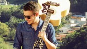 Cantor L&eacute;o Vieira lan&ccedil;a novo videoclipe em Blumenau