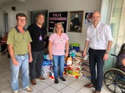Faculdade Avantis entrega duas toneladas de donativos arrecadados