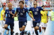 Com um a menos desde o início, Colômbia perde para o Japão por 2x1
