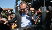 Joesley Batista deixa a PF em Bras&iacute;lia e &eacute; conduzido a S&atilde;o Paulo