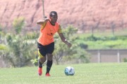 Alex Maranh&atilde;o discute renova&ccedil;&atilde;o de contrato com o Tigre