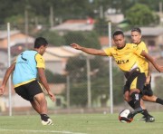 Alex Maranh&atilde;o deve renovar contrato com o Crici&uacute;ma 