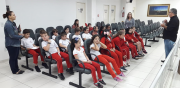 Alunos da Escola São Rafael visitam Legislativo