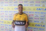 Fabinho Alves &eacute; apresentado oficialmente pelo Tigre