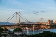 Ponte Hercílio Luz será liberada para tráfego de veículos oficiais