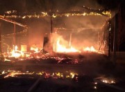Residência é consumida pelas chamas em Jaguaruna