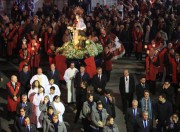 Colombo e Moreira participam da prociss&atilde;o de Santo Antonio dos Anjos