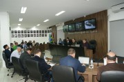 Comitiva busca apoio para sanar d&iacute;vida do munic&iacute;pio 