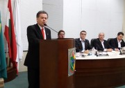 C&eacute;lio Elias assume na C&acirc;mara e prop&otilde;e redu&ccedil;&atilde;o das "f&eacute;rias"