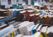 Associação Empresarial realiza arrecadação de livros