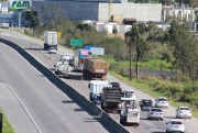 DNIT/SC realiza trabalhos em pistas da BR-101 em Capivari de Baixo