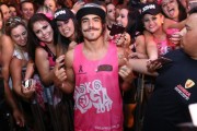 Caio Castro e Jesus Luz s&atilde;o destaques no s&aacute;bado de carnaval