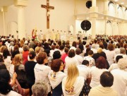Santu&aacute;rio em I&ccedil;ara acolhe Cen&aacute;culo de Pentecostes