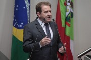 Viaduto do bairro Pr&oacute;spera vai levar o nome de Nereu Guidi