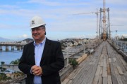 Colombo visita obras de restaura&ccedil;&atilde;o da Ponte Herc&iacute;lio Luz