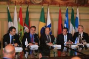 Raimundo Colombo participa de encontro de governadores
