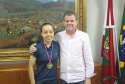 Rog&eacute;rio Frigo recebe atleta Andressa Sobieray   