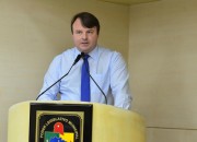 Potelecki pede informa&ccedil;&otilde;es da bolsas de estudo para os atletas