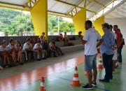 Escolinhas de Rio Jord&atilde;o recebe uniforme para treino