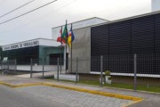 UFSC, IFSC e UAB monopolizam aten&ccedil;&atilde;o na sess&atilde;o