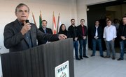 Governador em exerc&iacute;cio entrega viaturas e uniformes ao Departamento de Administra&ccedil;&atilde;o Prisional