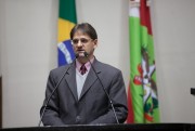 Saretta apresenta proposta de conscientiza&ccedil;&atilde;o e apoio