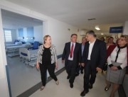 Governador visita a nova ala do Hospital Hans Dieter Schmidt 
