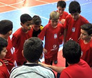 Equipe da FME de I&ccedil;ara disputa quartas de final no futsal
