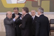 Homenagem &agrave;s autoridades que ajudaram as v&iacute;timas