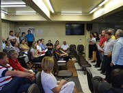 Vereadores se re&uacute;nem com homenageados aos T&iacute;tulos Honor&iacute;ficos