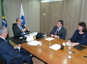 Colombo trata da habilita&ccedil;&atilde;o de novos servi&ccedil;os