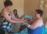 Volunt&aacute;rios levam carinho ao Hospital S&atilde;o Donato