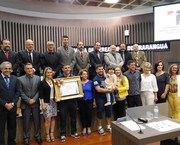 Homenagem a Bert e Associa&ccedil;&atilde;o Sem Car&ecirc;ncia no Boxe