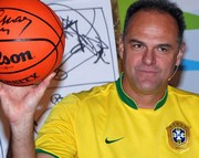 Oscar Schmidt fala sobre desafios e supera&ccedil;&atilde;o em Crici&uacute;ma