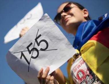 Puigdemont n&atilde;o convoca elei&ccedil;&otilde;es e futuro da Catalunha segue incerto