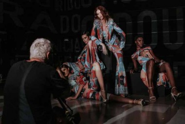 Lan&ccedil;a Perfume exalta o poder feminino em nova campanha   