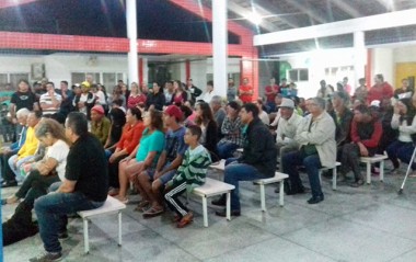 Governo de Sider&oacute;polis re&uacute;ne moradores para regulariza&ccedil;&atilde;o de im&oacute;veis