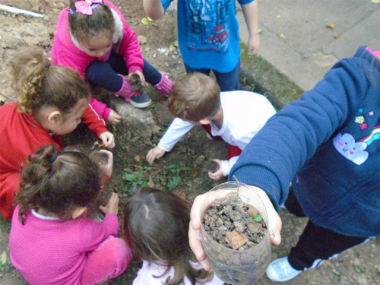 Crian&ccedil;as do Grupo 5 do CEI Afasc Centro Social Urbano trabalham preserva&ccedil;&atilde;o do Meio Ambiente