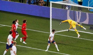 B&eacute;lgica vence Inglaterra e fica em primeiro no Grupo G