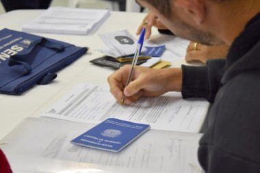 Empresa Camargo Correa volta a contratar em Sider&oacute;polis