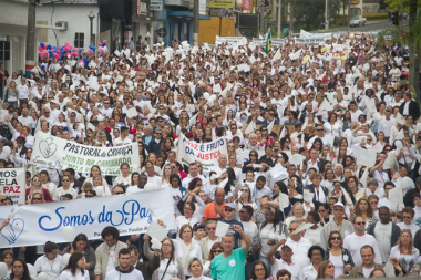 Par&oacute;quias de Crici&uacute;ma realizam 4&ordf; Caminhada pela Vida e pela Paz