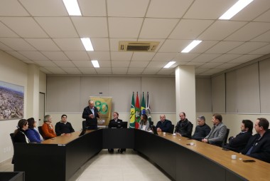 Reajuste tarif&aacute;rio do g&aacute;s natural &eacute; detalhado aos diretores da Acic