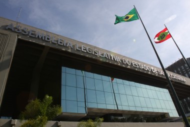 Mesa da Assembleia define rito para o tr&acirc;mite do pedido de impeachment