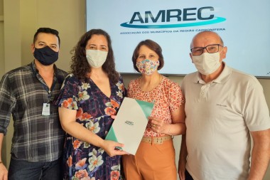 Secretaria de I&ccedil;ara &eacute; a nova presidente do Colegiado de Educa&ccedil;&atilde;o da Amrec